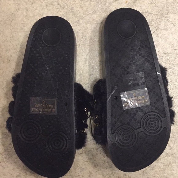 Wild Diva Fur Slide Gold Chain Sandals - Picture 4 of 6